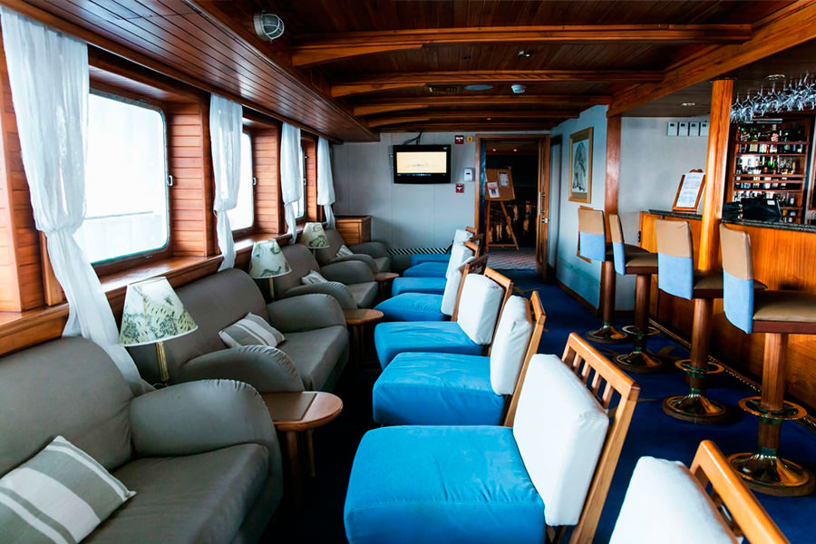 Galapagos Legend Cruise - Lobby