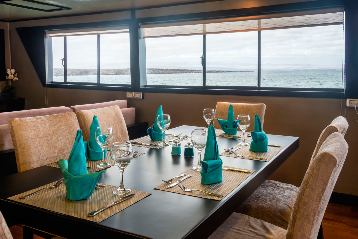M/Y Sea Star Journey Galapagos Cruise - Dinning Room